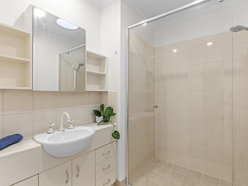 Beautifully Refreshed Retreat in a Peaceful Court Setting