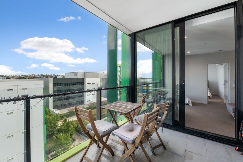 Stunning Views!! Lifestyle and Convenience!