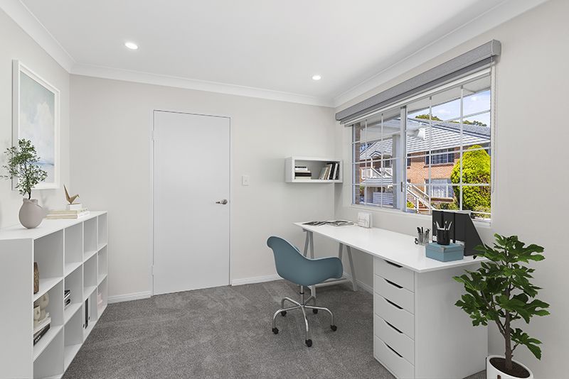 3 bedroom contemporary unit with easy access and light-filled throughout