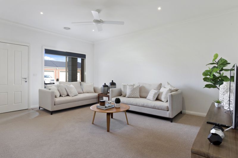 Experience all the benefits Tarneit Skies Retirement Village has to offer