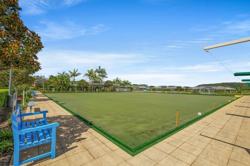 Centrally located villa with easy walk to all village facilities