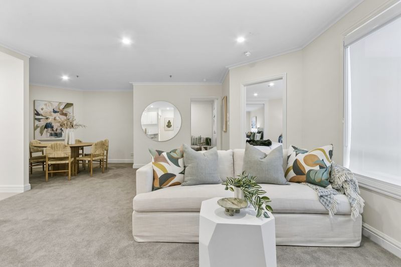 Spacious Three-Bedroom Living apartment