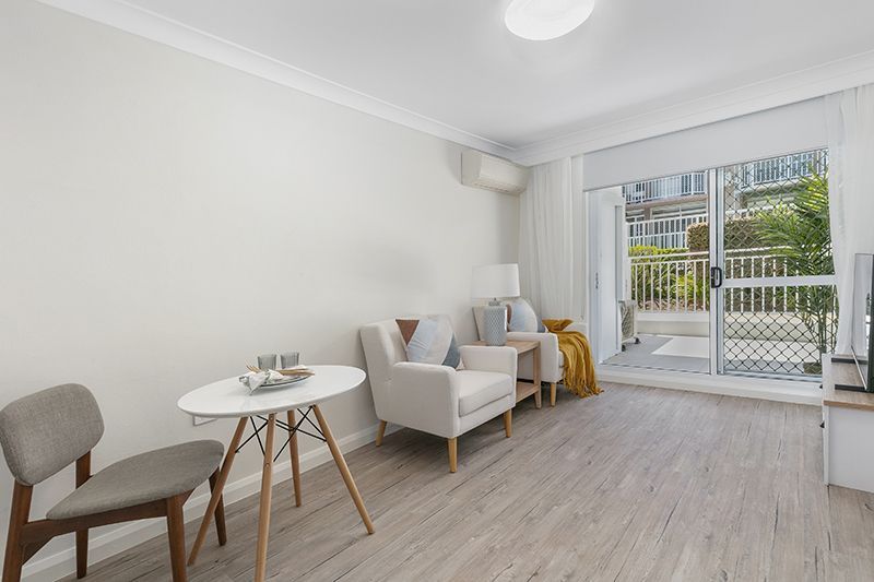 Fully refurbished one bedroom serviced apartment with separate bedroom and ensuite plus kitchenette and balcony.