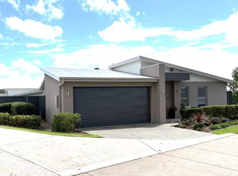 Modern, spacious and peacefully located