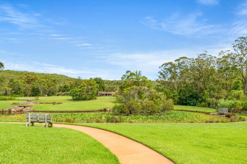 Fully Refurbished Stunning Villa Overlooking The Parklands.