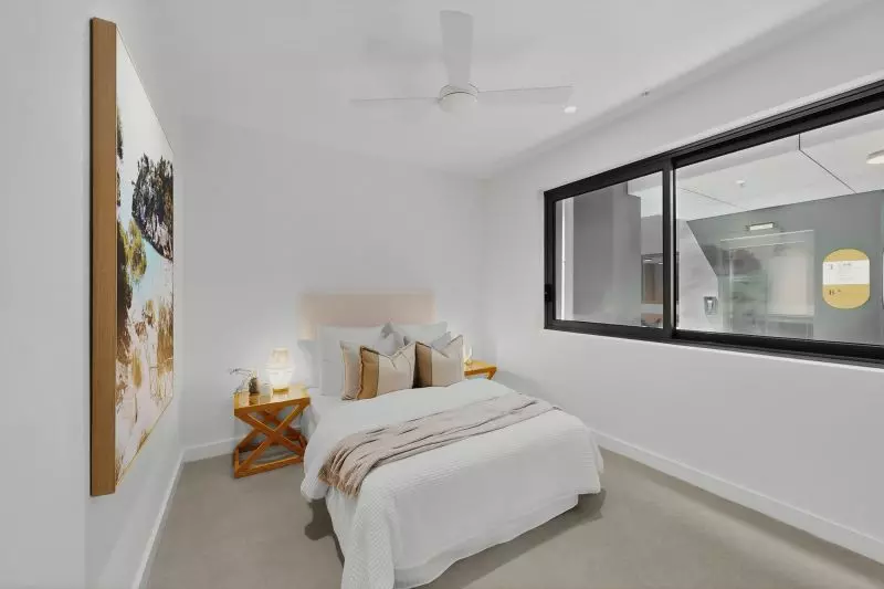 Coastal Apartment with Resort‑Style Amenities