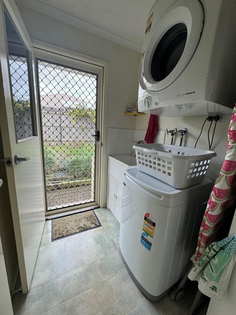 Retire in Peace & Quiet - Overlooking the Lawn Bowls Green