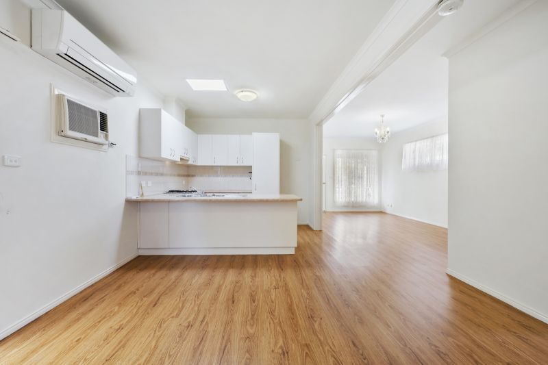 Be enchanted by this delightful home!