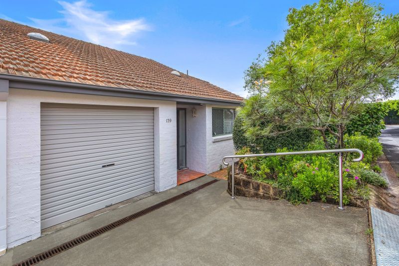 Bright Corner Villa Steps from Community Hub