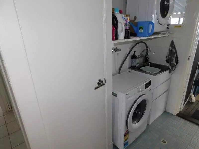 397 (Pre-loved) Bayway Village