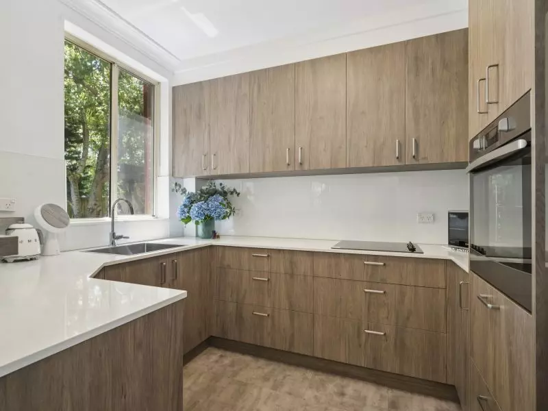 Secluded garden apartment with lush surroundings