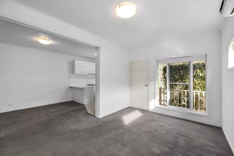 Spacious Modern Living - Peaceful Surrounds