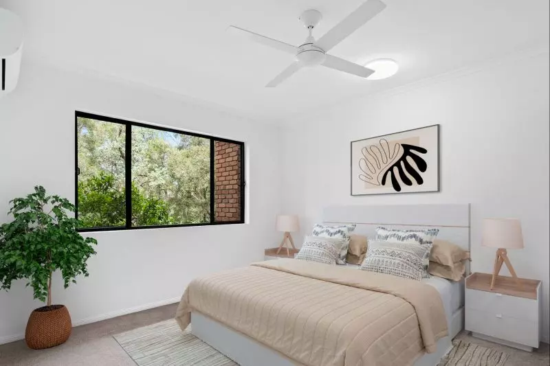 Charming three-bedroom apartment surrounded by lush greenery