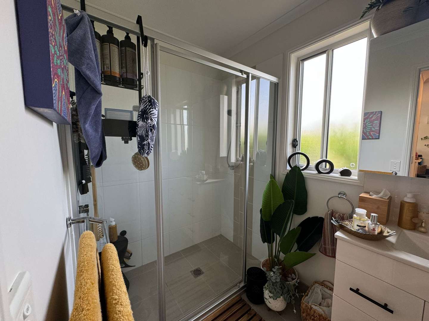 OVER 50'S LIFESTYLE LIVING - READY TO MOVE IN! 