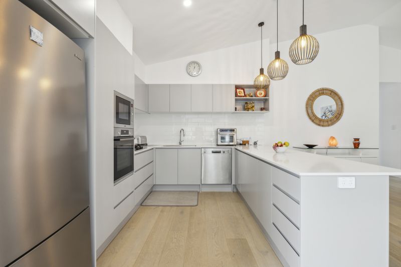 Charming Home – Beautifully Presented!