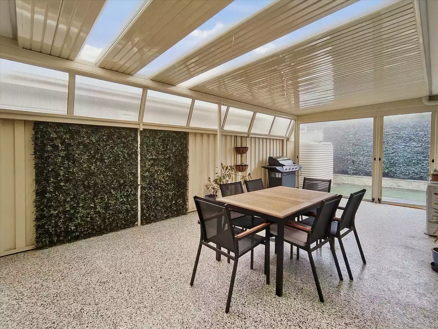 Home 12 Palm Lake Resort Truganina