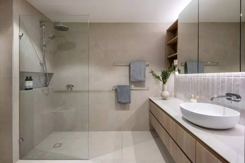 Spacious, inviting 2-bedroom apartment with private balcony