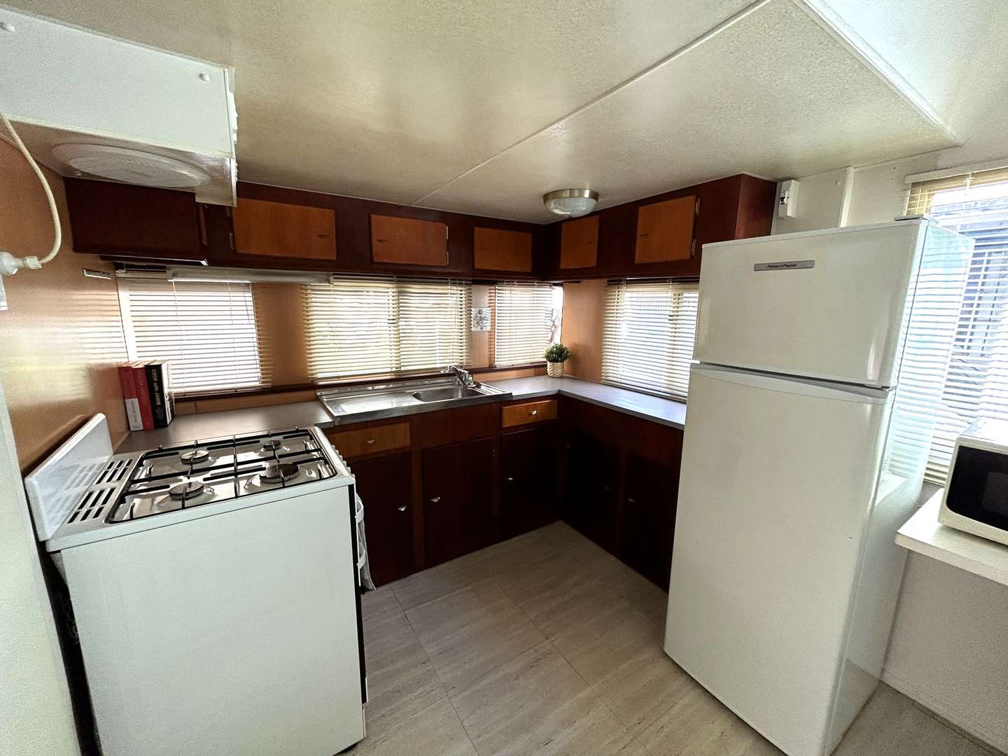 Mandurah Coastal Holiday Park - Pre-Loved Home