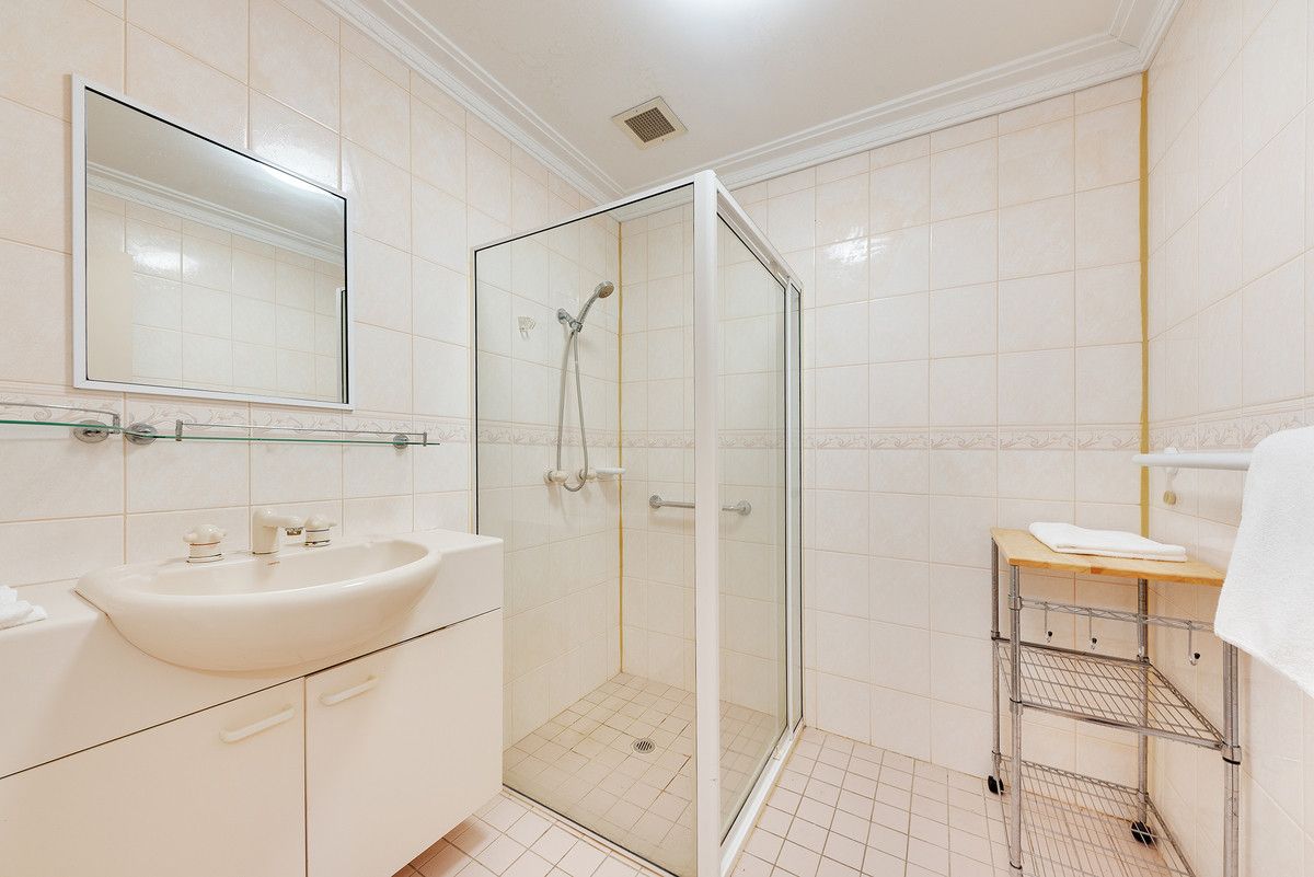 PREMIER,  SPACIOUS ONE BEDROOM APARTMENT