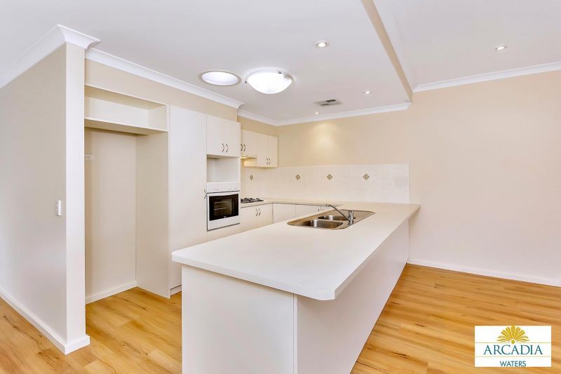 ARCADIA WATERS MANDURAH - ENJOY RETIREMENT WITH THIS 2 BED 2 BATH HOME