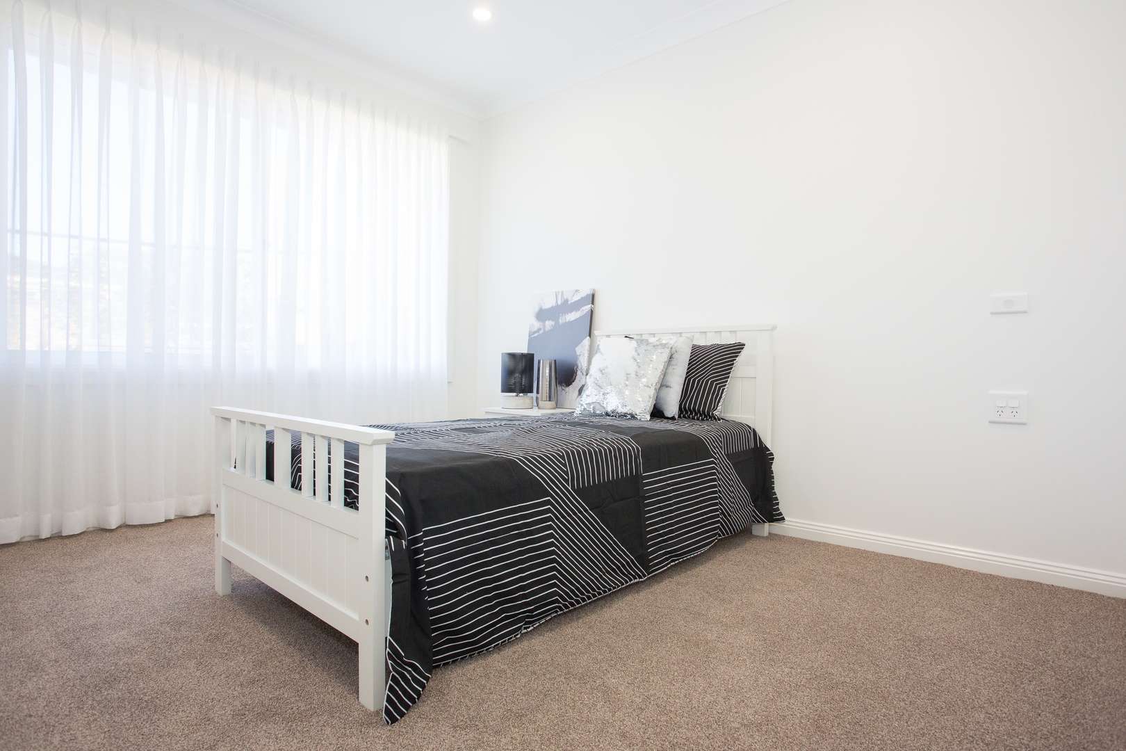 Live your retirement dream in garden surrounds!