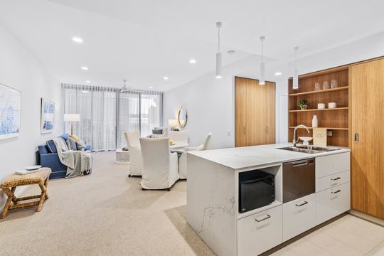 Spacious North-facing apartment