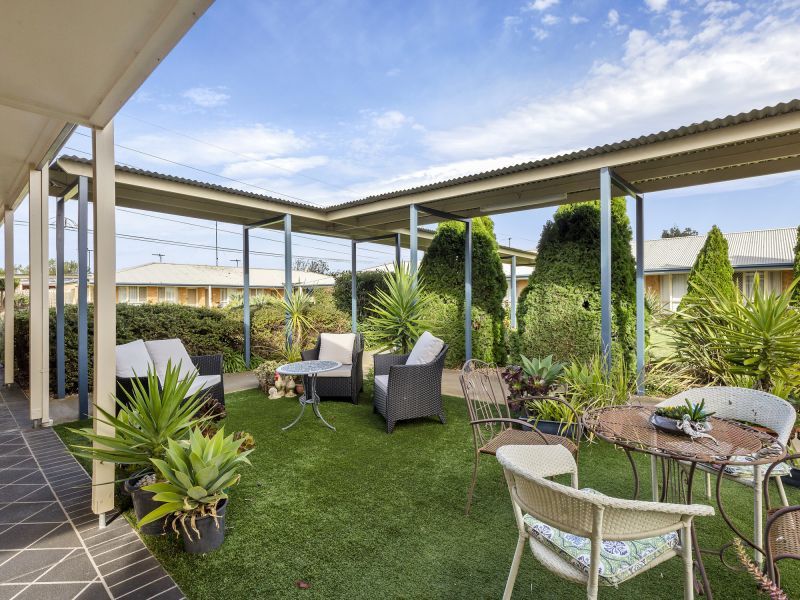 Single Self-Catered Unit – Rent in Seniors Community
