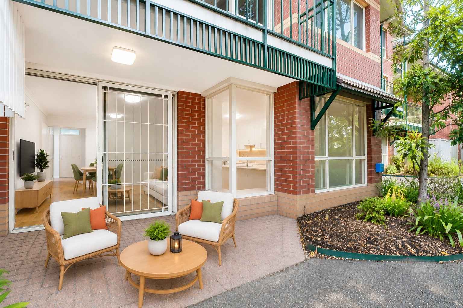 Spacious Ground-Floor Living Surrounded by Gardens