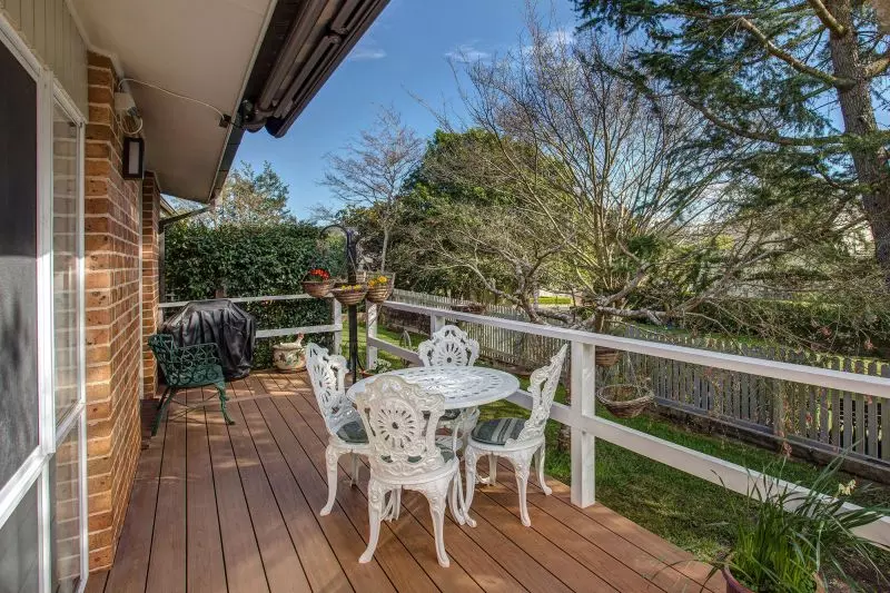 Stylishly Renovated Freestanding Villa