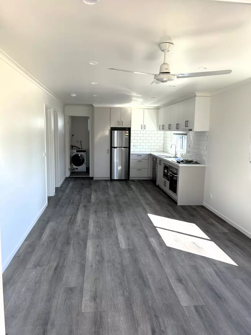 Nagambie Lifestyle Park - The Golden Whistler