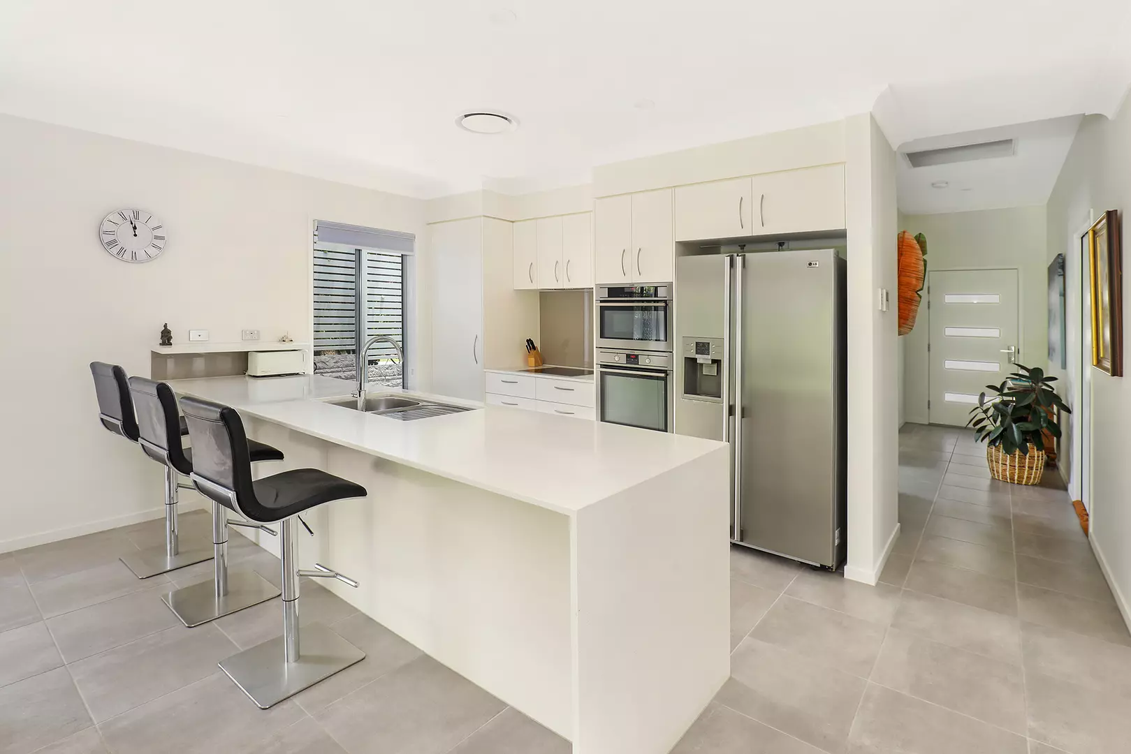 Modern Elegance on a Coveted Corner – Effortless Living Awaits - Villa 94