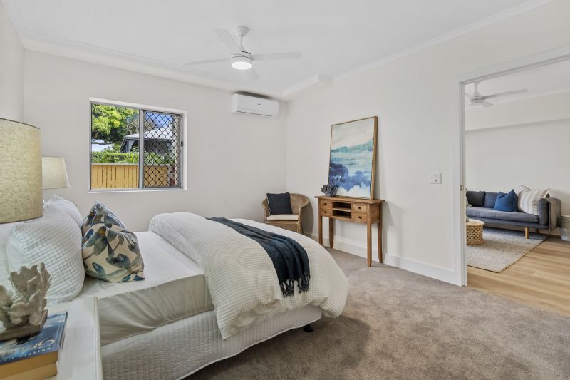 Two-bedroom two-bathroom apartment by the bay