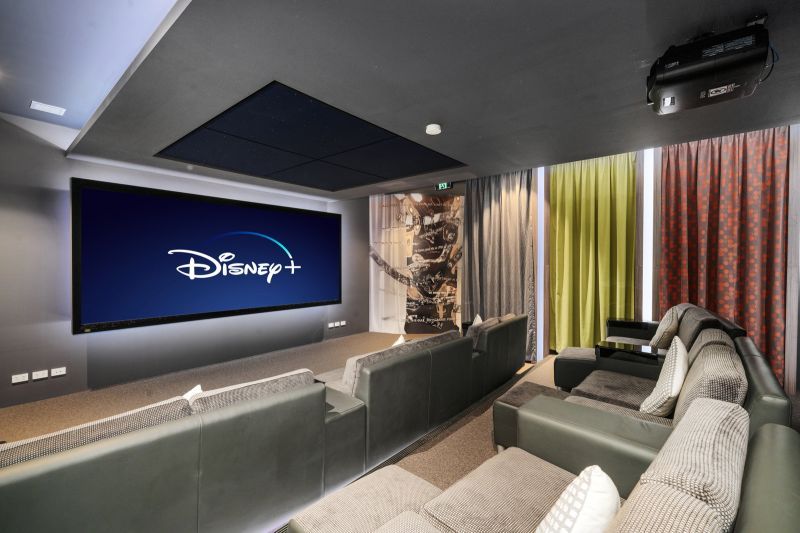 Luxury, Serenity and Resort-style Living – Your Private Retreat Awaits!