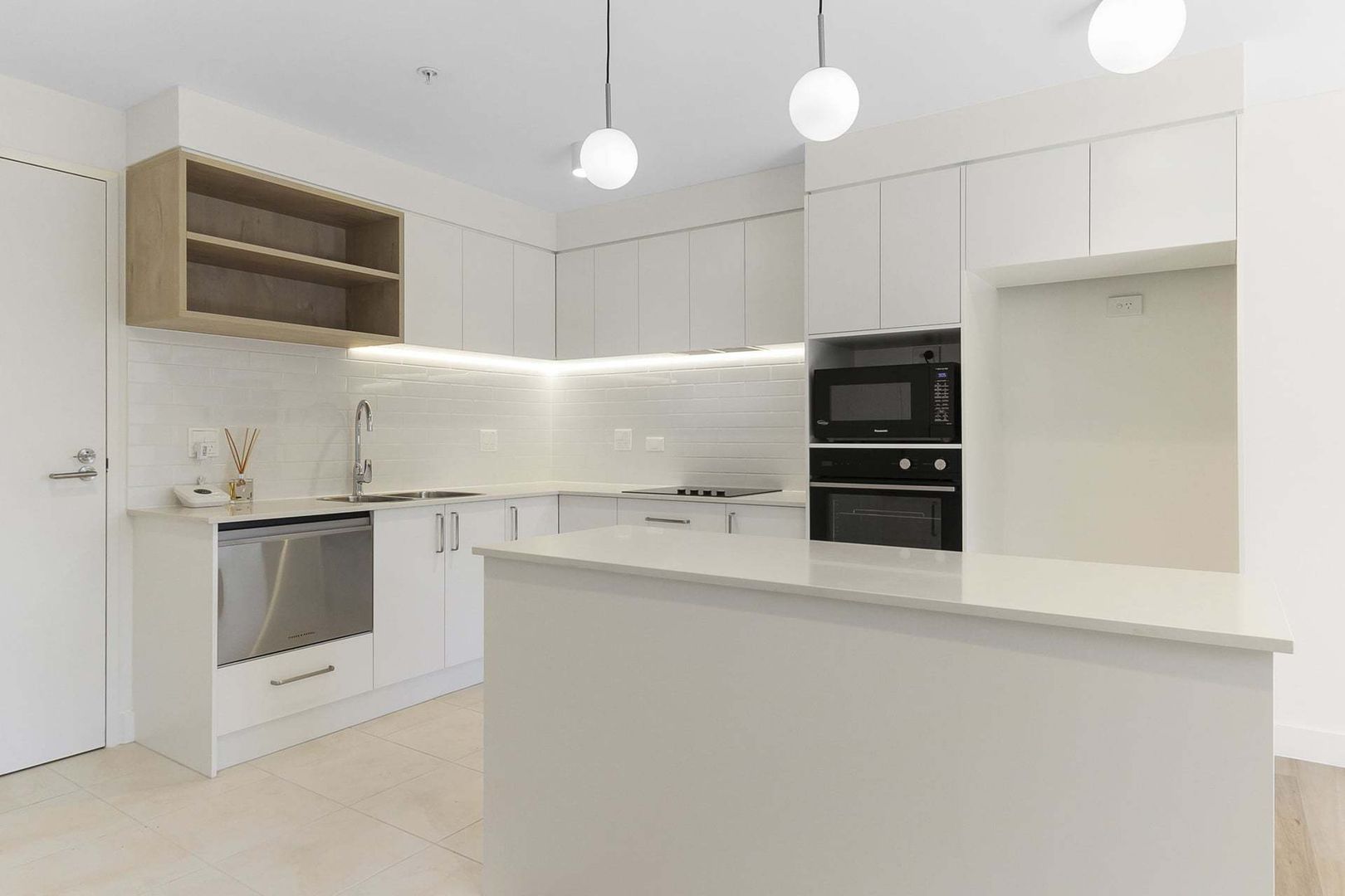 Stunning new and spacious north-facing apartment