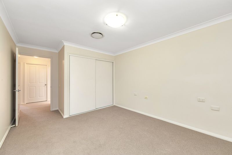 Corner Retreat Opposite Ashton Gardens Hub