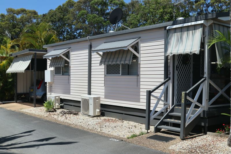 The Palms Village - Over 50's pet Friendly Lifestyle Village