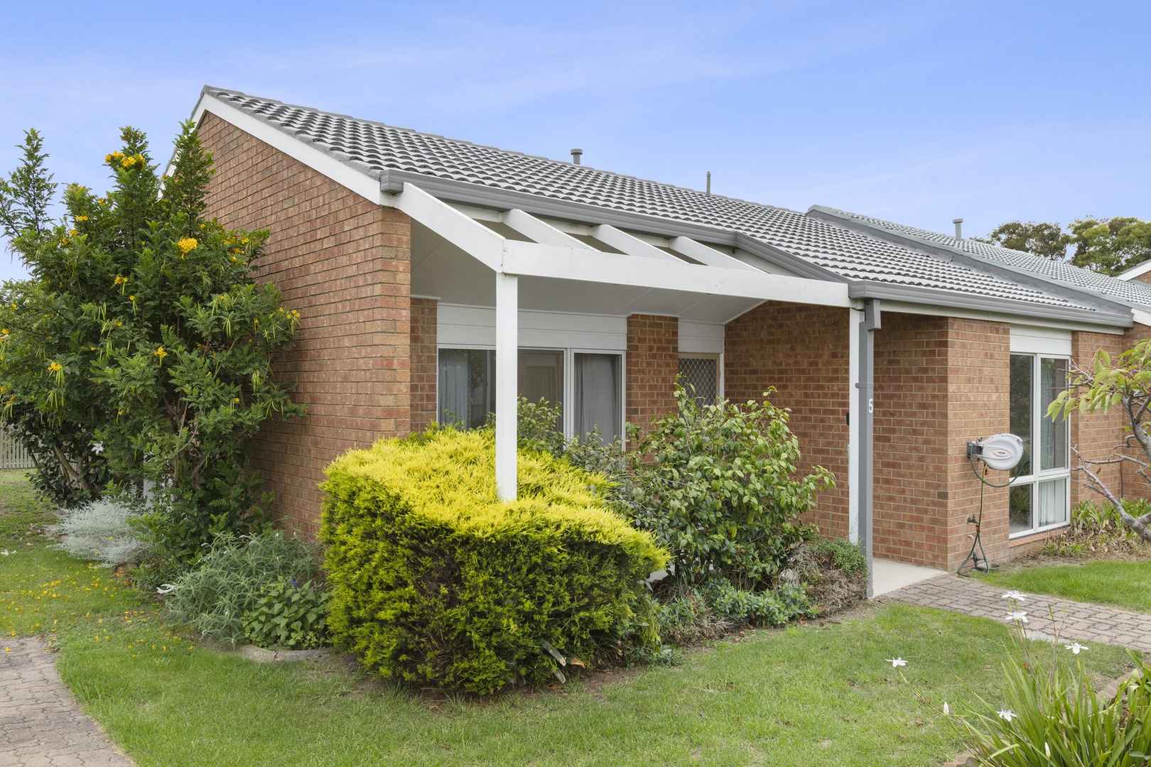 Fresh, Modern Living with Nothing Left to Do