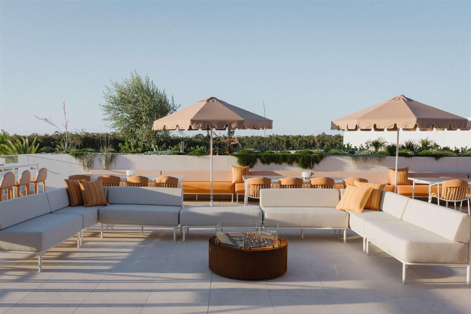 Paloma by Palm Lake Resort Pelican Waters