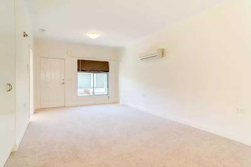 Fully refurbished unit with Care Services available