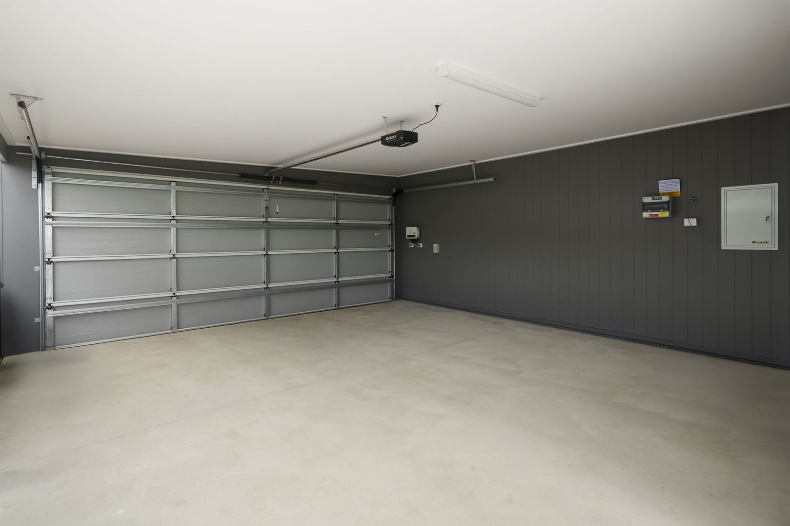 Wodonga Gardens - Spacious 3 bedroom, double carport