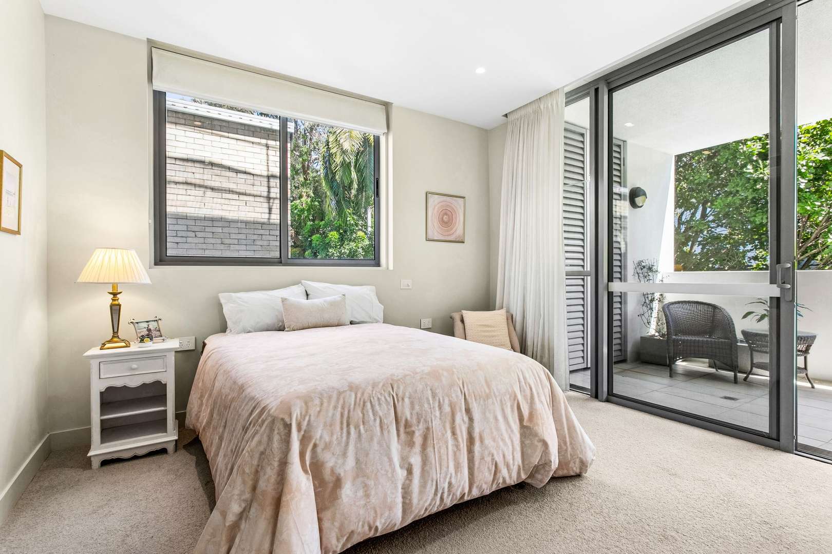 Expansive Apartment for Retirees in the Refined 'Lifestyle Manor Over 55's Complex in Bondi'