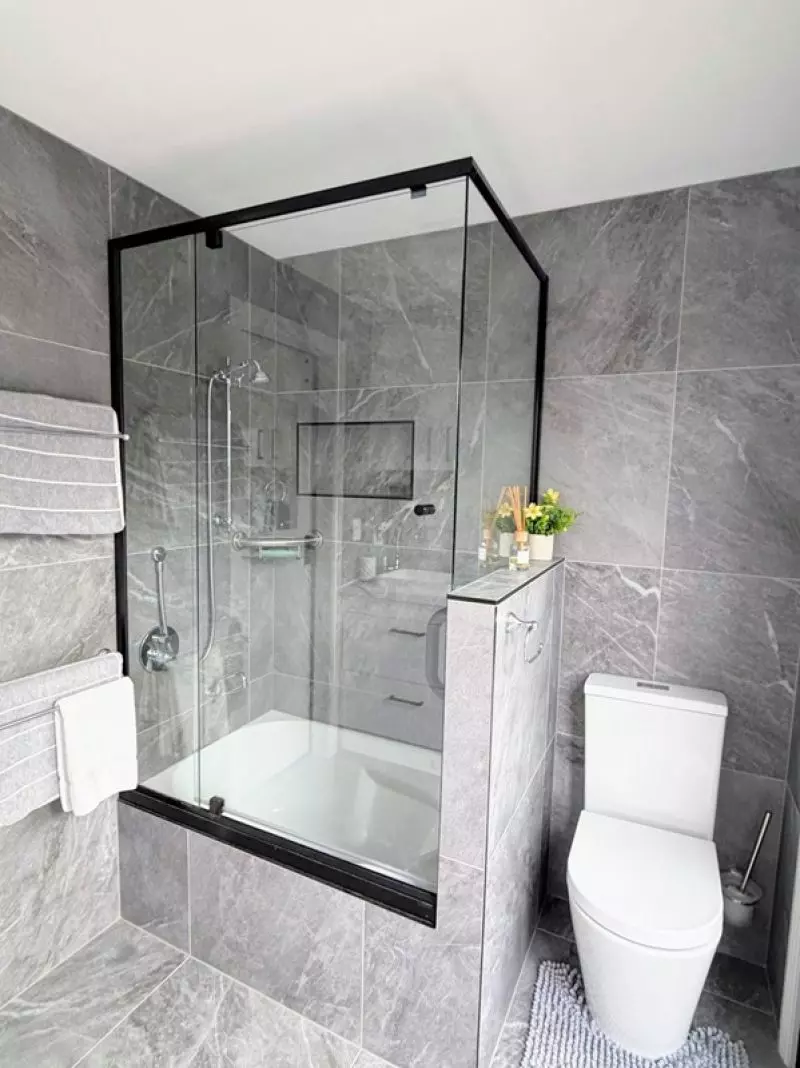Modern & Perfect Balance of Space & Comfort