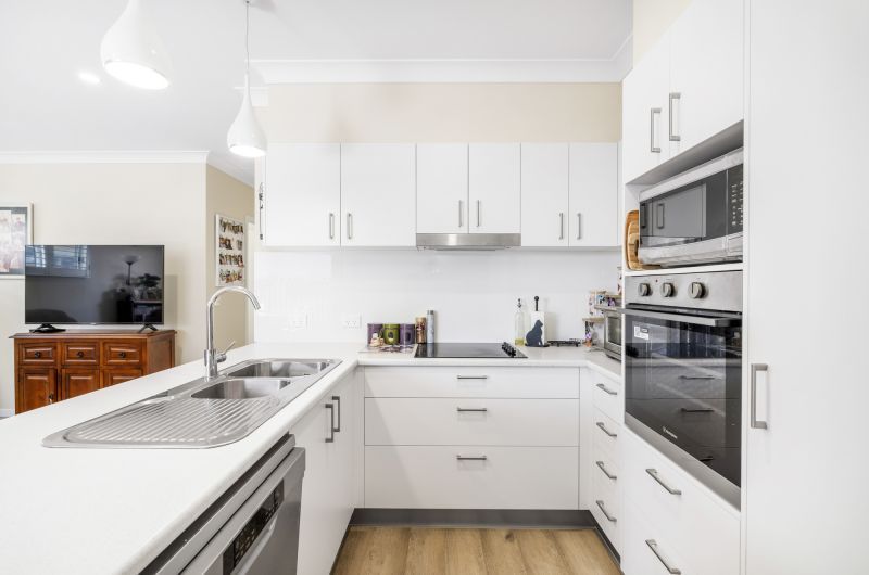 Neat & Tidy One Bedroom Home + Study