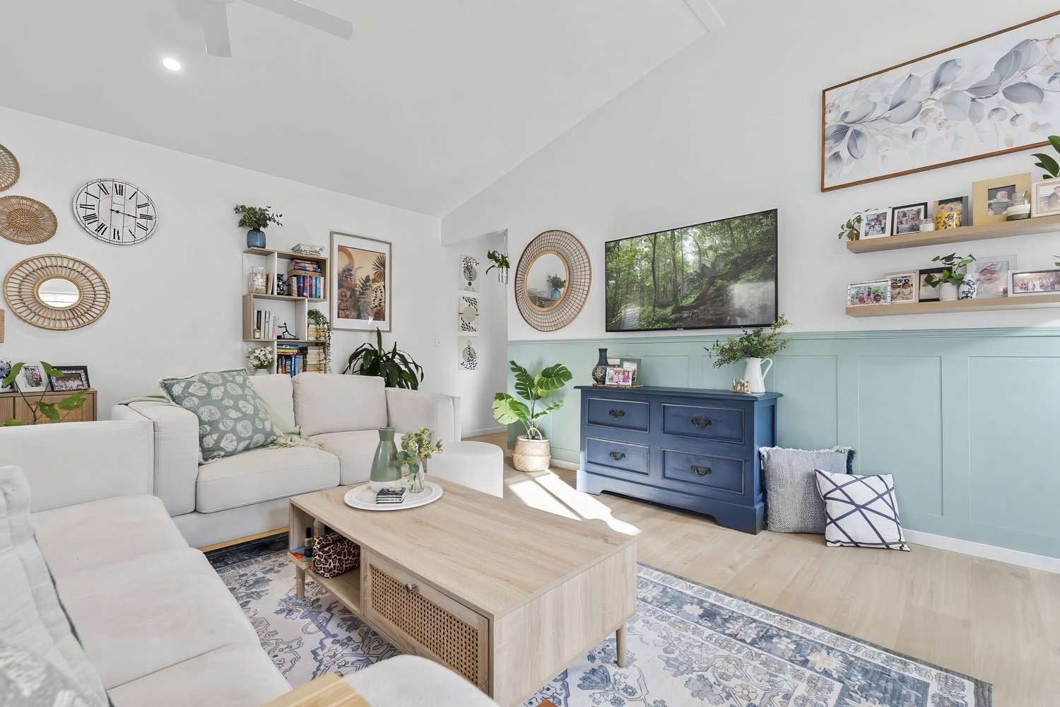 Light, Space and a Private Alfresco Retreat