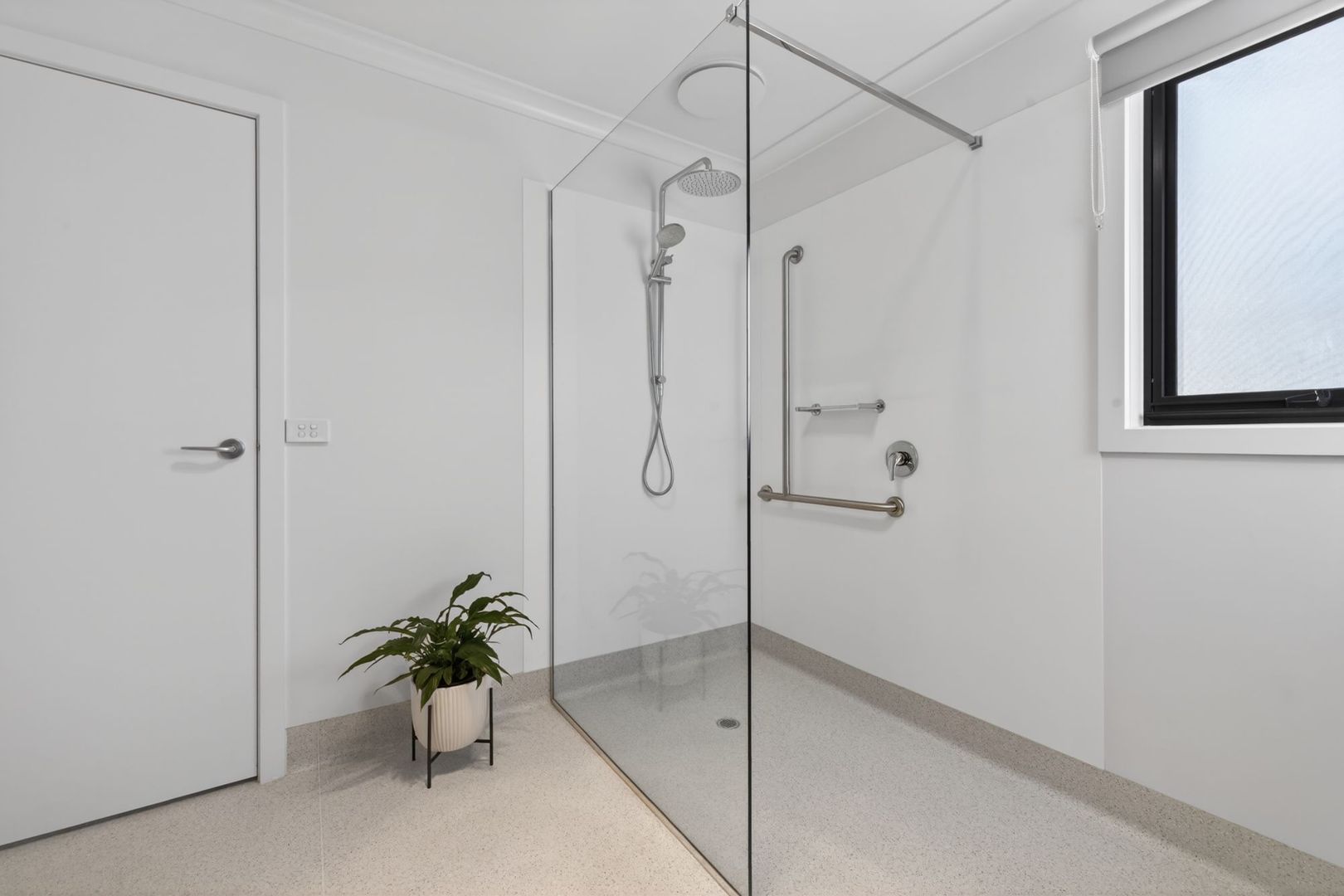 MODERN LIFESTYLE LIVING IN BROADLANDS VIEW VILLAGE