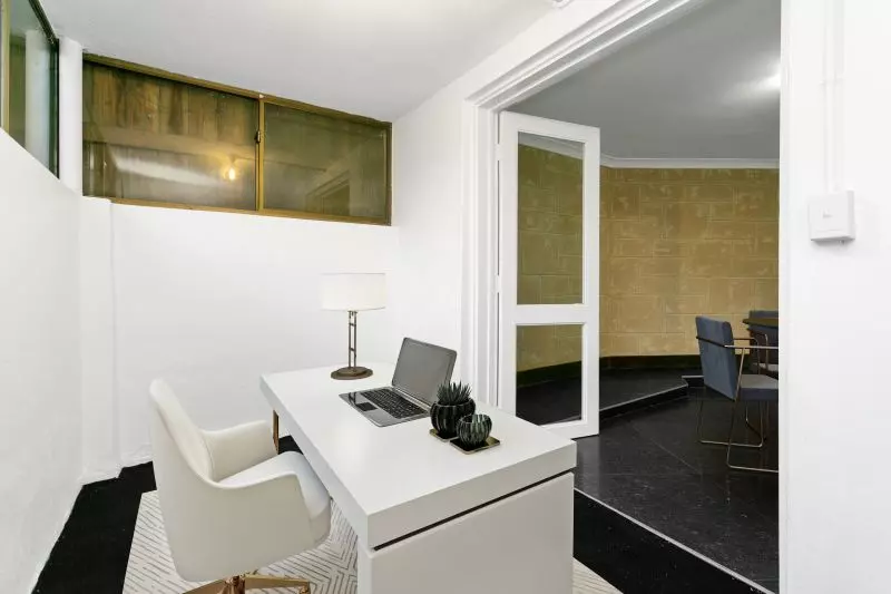 Affordable City Fringe Convenience!