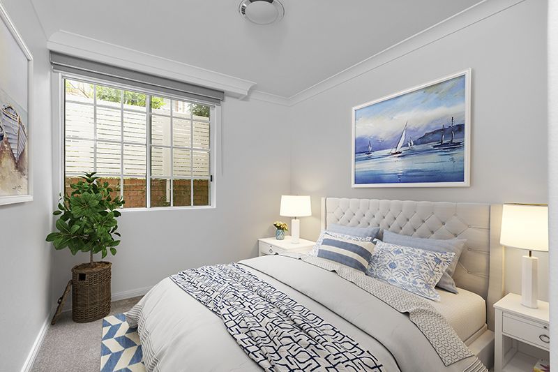 Newly renovated ground floor unit in perfect garden corner position.