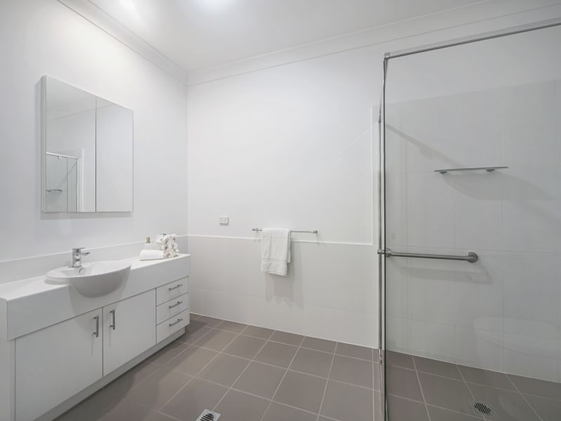 Elegant villa with flexible study space