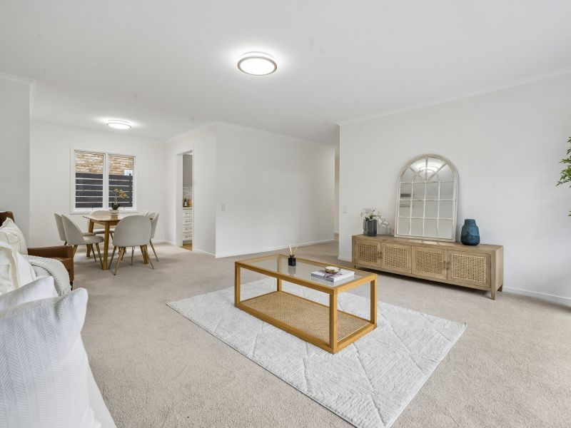 Beautiful light-filled villa in a sought-after location