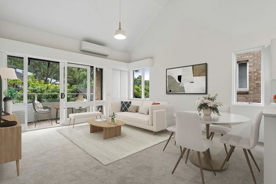 Freestanding villa with ample natural light